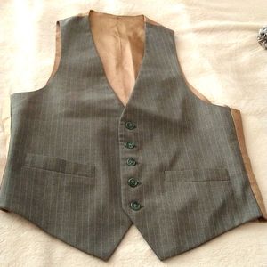 Men's vest, size small
